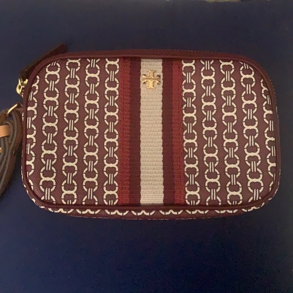 Tory Burch Handbags - Tory Burch wristlet